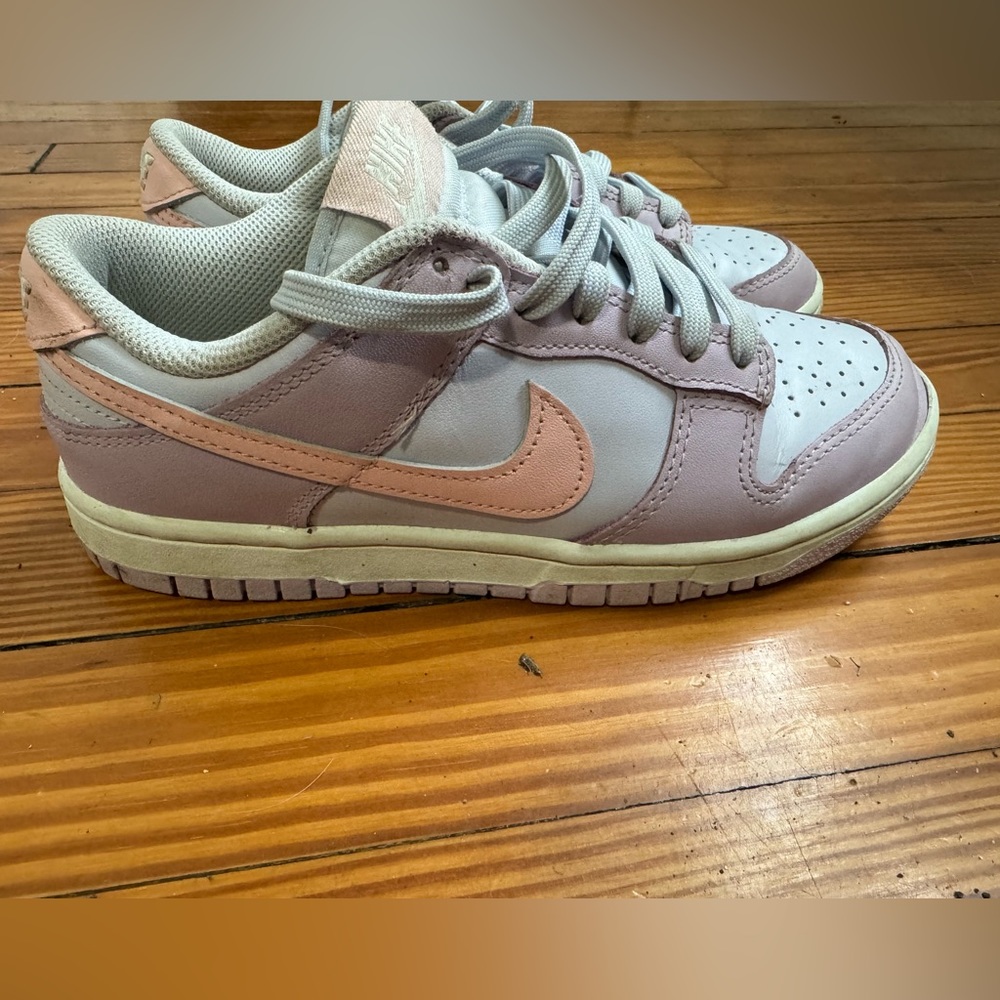 Nike low dunk “Easter” pink purple size 6